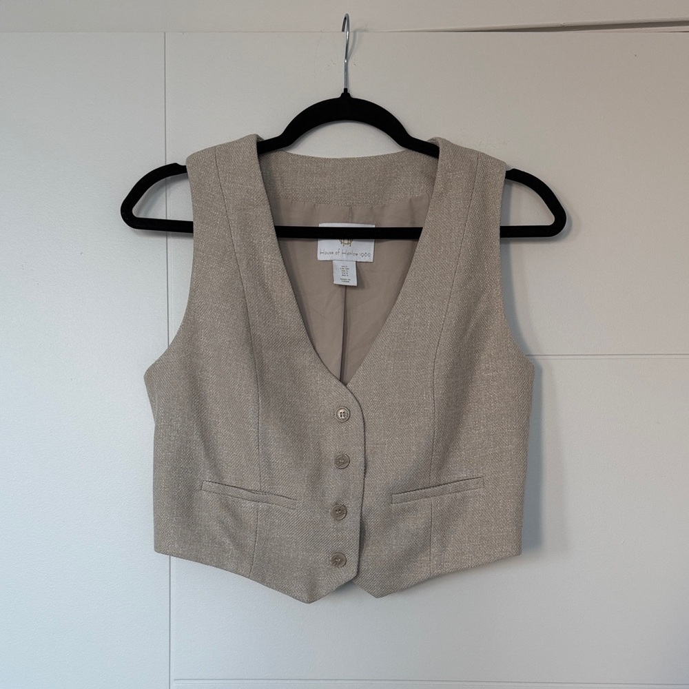 Cropped Beige Button-Up Vest